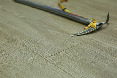 Oak Silver CL8804