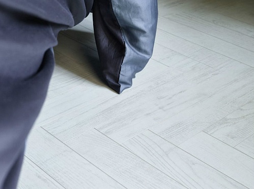 B6201 Chesnut White A